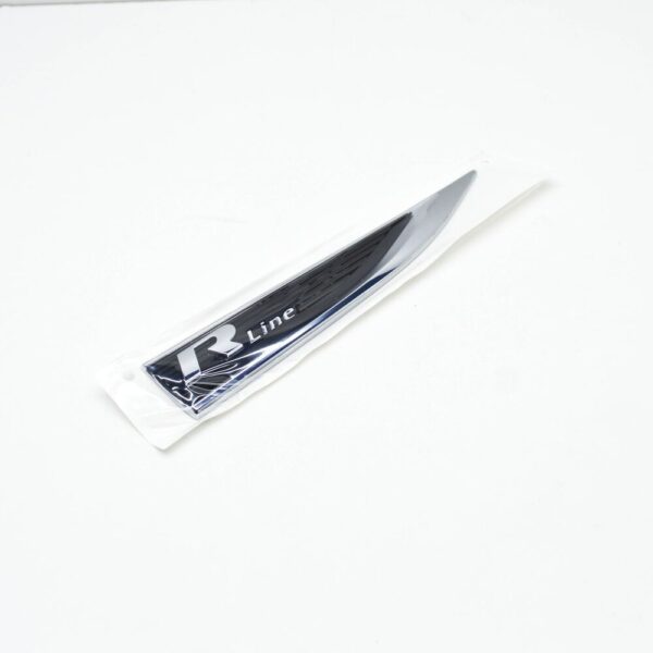 17A853688GDPJ - NEW VW JETTA MK7 WING RIGHT MANUFACTURER BADGE R-LINE 17A853688GDPJ