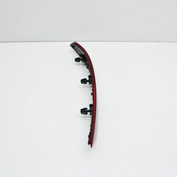 17A945106 - NEW VOLKSWAGEN JETTA MK7 REAR RIGHT BUMPER REFLECTOR 17A945106