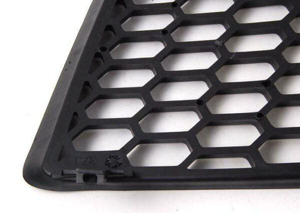 1C0807684B01C - NEW VW BEETLE 9C FRONT BUMPER RIGHT AIR GUIDE GRILLE 1C0807684B01C ORIGINAL