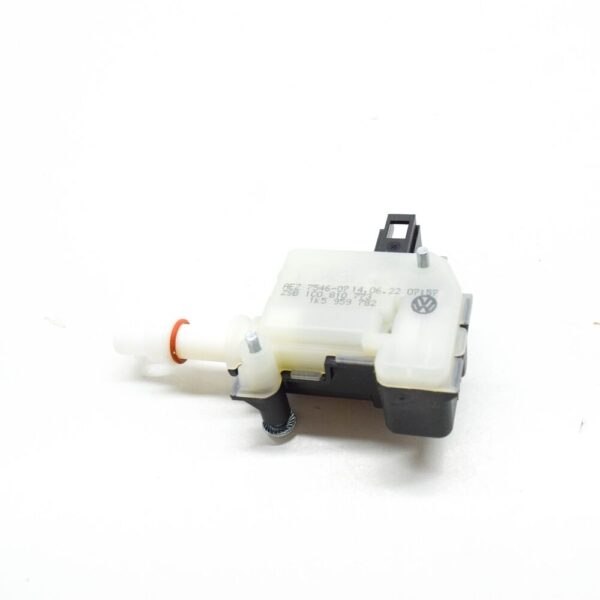 1C0810773 - NEW VOLKSWAGEN BEETLE 9C FUEL DOOR ACTUATOR 1C0810773 ORIGINAL