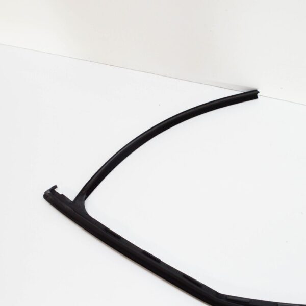 1C0837432E - VOLKSWAGEN BEETLE 1C Front Right Door Rubber Seal 1C0837432EB41 NEW