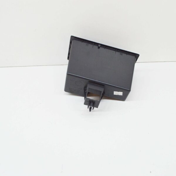 1C0857925C33N - NEW VW BEETLE 9C CENTRE CONSOLE STOWAGE COMPARTMENT 1C0857925C33N