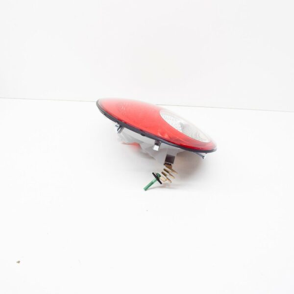1C0945172G - NEW VOLKSWAGEN BEETLE CONVERTIBLE 1Y7 REAR RIGHT TAIL LIGHT 1C0945172G