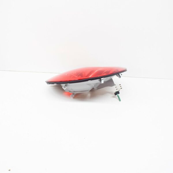 1C0945172G - NEW VOLKSWAGEN BEETLE CONVERTIBLE 1Y7 REAR RIGHT TAIL LIGHT 1C0945172G