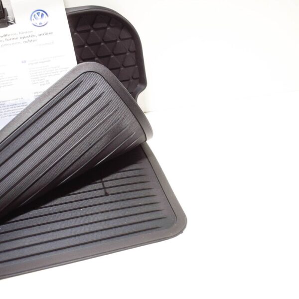 1J0061511041 - VW Golf IV 1J MK6 foot mats set rear 1J0061511041 1J0061511 041 new