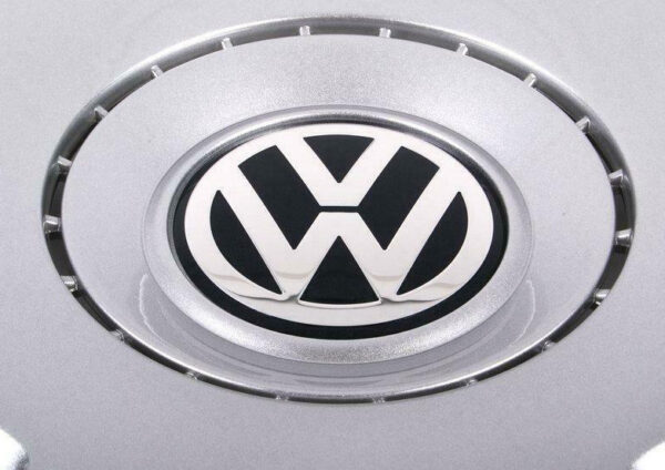 1J0601147PGJW - NEW VOLKSWAGEN GOLF MK4 WHEEL COVER TRIM 15" 1J0601147PGJW ORIGINAL