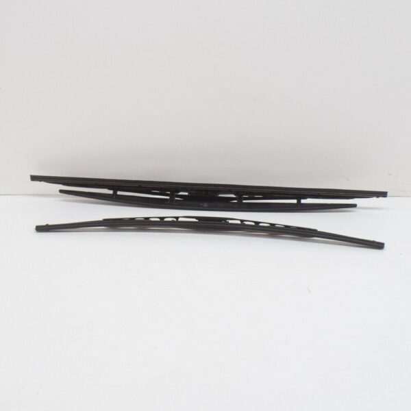 1J0998003 - NEW VW BORA 1J6 FRONT WINDSCREEN WIPER BLADES 1J0998003
