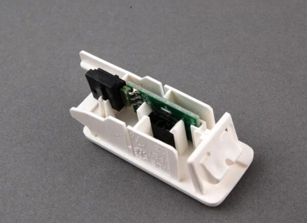 1K0035724B - NEW VOLKSWAGEN GOLF 1K MK5 AUX IN-SOCKET 1K0035724B ORIGINAL