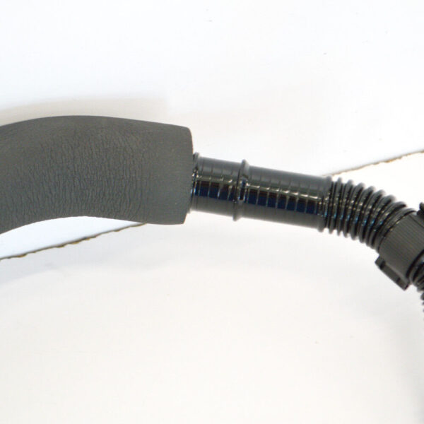 1K0131128D - NEW VOLKSWAGEN JETTA MK5 EMISSION CONNECTION HOSE 1K0131128D 2.0 PETROL ORIGINAL