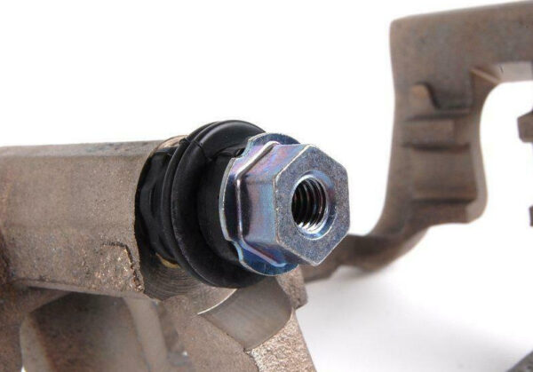 1K0615426L - Volkswagen JETTA A5 rear right caliper carrier 1K0615426L NEW REAL