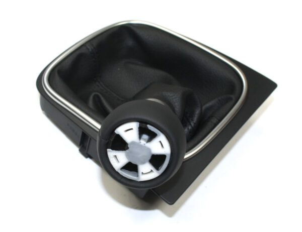 1K0711118AMEK - NEW VW SCIROCCO MK3 GEAR SHIFTING KNOB WITH BOOT 1K0711118AMEK ORIGINAL