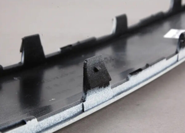 1K0807718BGRU - NEW VOLKSWAGEN GOLF 1K MK5 FRONT RIGHT BUMPER MOLDING TRIM 1K0807718BGRU