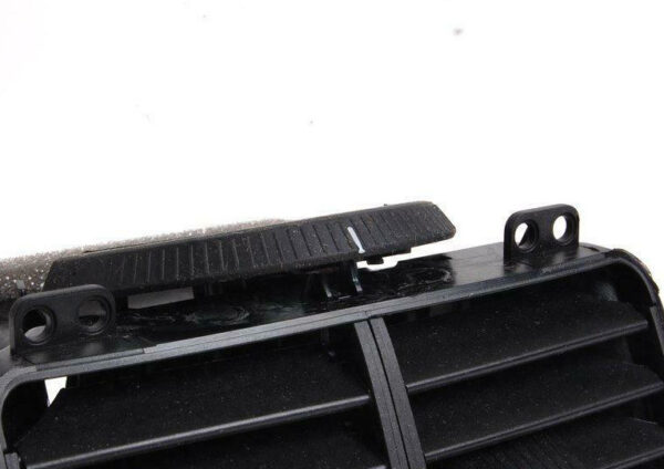 1K08192033X1 - NEW VOLKSWAGEN JETTA A5 REAR FRESH AIR VENT 1K08192033X1 ORIGINAL