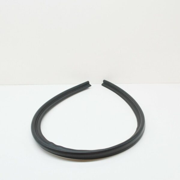 1K0823723C - NEW VOLKSWAGEN JETTA A5 REAR HOOD SEAL 1K0823723C