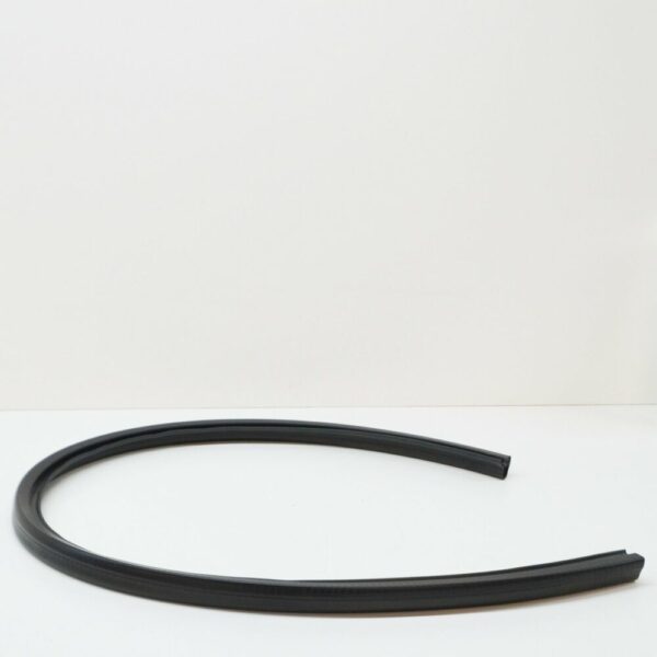 1K0823723C - NEW VOLKSWAGEN JETTA A5 REAR HOOD SEAL 1K0823723C