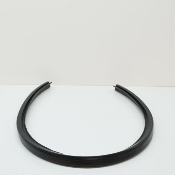 1K0823723C - NEW VOLKSWAGEN JETTA A5 REAR HOOD SEAL 1K0823723C