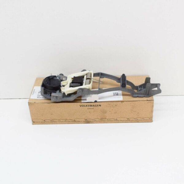 1K0837885A - NEW OEM VW GOLF MK5 FRONT LEFT DOOR HANDLE BACKING PLATE 1K0837885A GENUINE