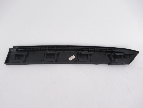 1K5807394 - NEW VOLKSWAGEN JETTA A5 MK5 REAR RIGHT BUMPER RETAINER 1K5807394