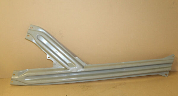 1K5831506C - NEW VOLKSWAGEN GOLF MK6 FRONT RIGHT DOOR REINFORCEMENT 1K5831506C