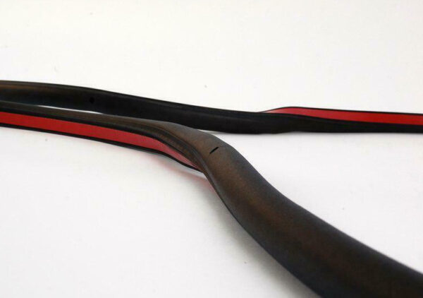 1K5837702B5AP - NEW VOLKSWAGEN JETTA A5 FRONT DOOR OUTER SEAL 1K5837702B5AP ORIGINAL