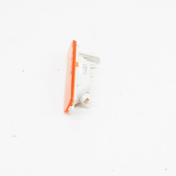 1K5945071B - NEW VOLKSWAGEN JETTA MK5 FRONT LEFT MARKER LIGHT 1K5945071B
