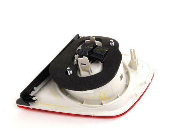 1K5945093G - NEW VOLKSWAGEN JETTA A5 REAR LEFT INNER TAILLIGHT 1K5945093G ORIGINAL