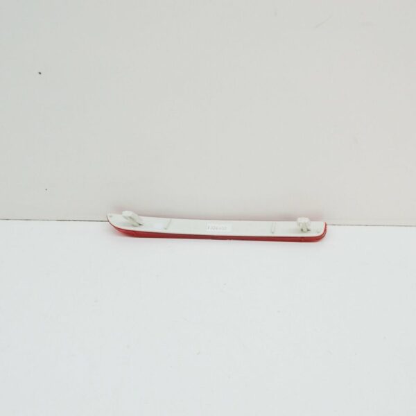 1K5945106 - NEW VOLKSWAGEN JETTA MK5 REAR BUMPER RIGHT SIDE REFLECTOR 1K5945106