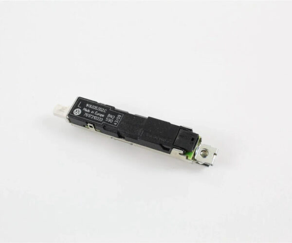 1K8035552C - NEW VW SCIROCCO 137,138 LEFT ANTENNA AMPLIFIER 1K8035552C ORIGINAL