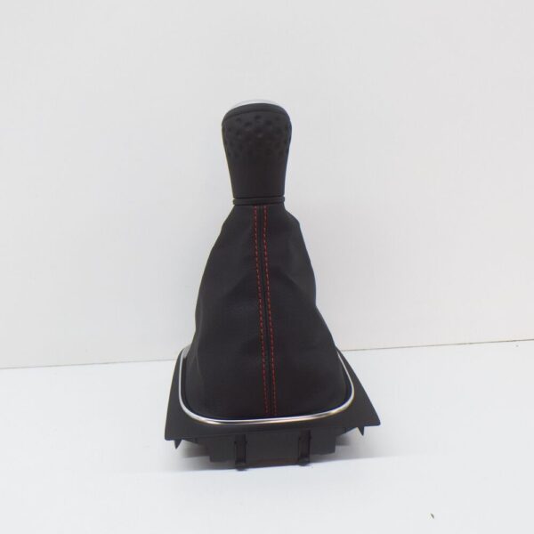 1K8711113BMAW - VW SCIROCCO MK3 GEAR KNOB 6 SPEED MANUAL GEARBOX 1K8711113BMAW NEW GENUINE