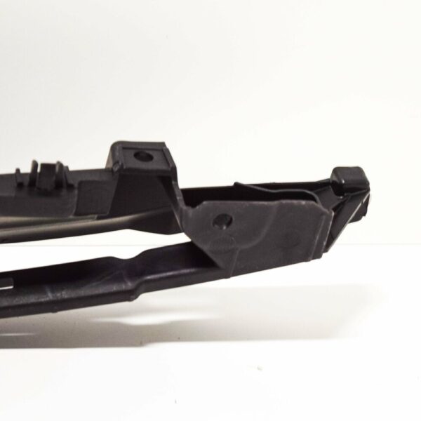 1K8805813B - NEW VW SCIROCCO MK3 FRONT CENTER RADIATOR GRILLE SUPPORT 1K8805813B