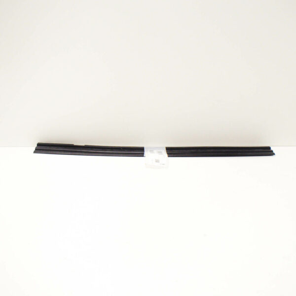 1K8837716B - NEW VW SCIROCCO MK3 FRONT RIGHT OUTER A-PILLAR DOOR SEAL 1K8837716B ORIGINAL