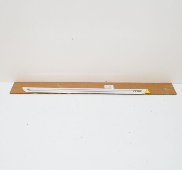 1K8853537CHE1 - NEW VW SCIROCCO 137 R FRONT LEFT DOOR ENTRY SILL STRIP 1K8853537CHE1 ORIGINAL