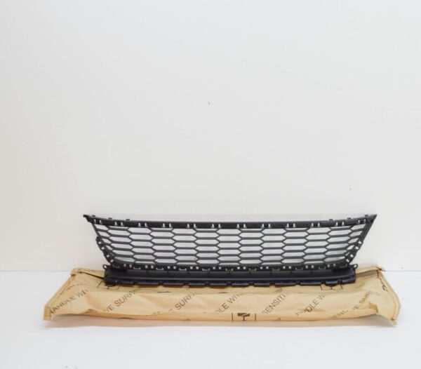 1K8853677E9B9 - NEW VOLKSWAGEN SCIROCCO FRONT BUMPER LOWER GRILLE 1K8853677E9B9 2015 ORIGINAL