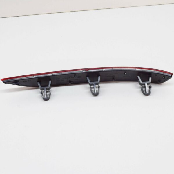 1K8945105C - NEW VOLKSWAGEN SCIROCCO MK3 REAR BUMPER LEFT SIDE REFLECTOR 1K8945105C