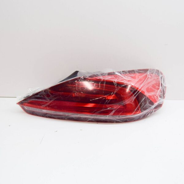1K8945208B - Volkswagen SCIROCCO Rear Right Taillight Lamp 1K8945208B NEW GENUINE