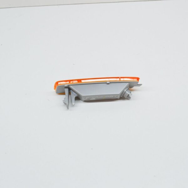 1K9945072 - New VOLKSWAGEN GOLF 5K MK6 FRONT RIGHT SIDE MARKER LIGHT 1K9945072