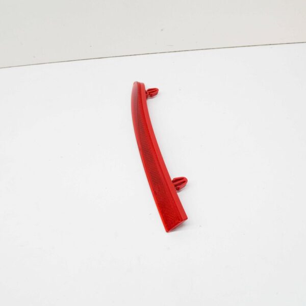 1K9945106A - NEW VOLKSWAGEN GOLF MK6 REAR BUMPER RIGHT REFLECTOR 1K9945106A