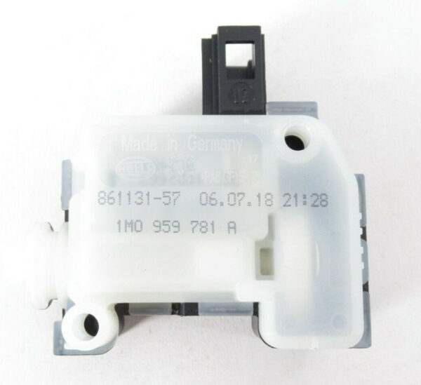 1M0959781A - NEW VW GOLF MK4 CENTRAL LOCKING SYSTEM SERVOMOTOR 1M0959781A ORIGINAL