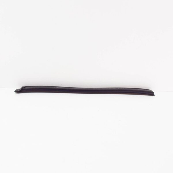 1Q0837673D - NEW VOLKSWAGEN EOS WINDOW SEAL LEFT SIDE 1Q0837673D ORIGINAL