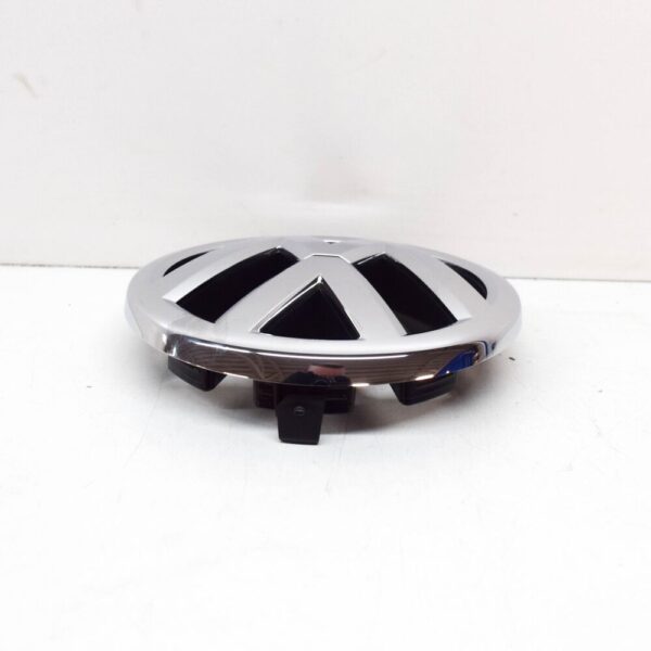 1Q0853601 - VOLKSWAGEN EOS 1F BONNET BADGE 1Q0853601739 NEW GENUINE