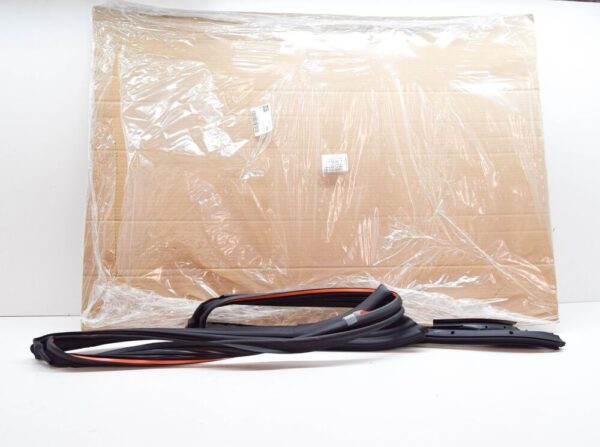 1Q0871409M5AP - VW EOS Front Windscreen Frame Seal Strip Seal 1Q0871409M5AP NEW