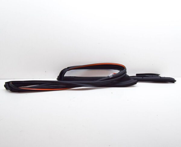 1Q0871409M5AP - VW EOS Front Windscreen Frame Seal Strip Seal 1Q0871409M5AP NEW