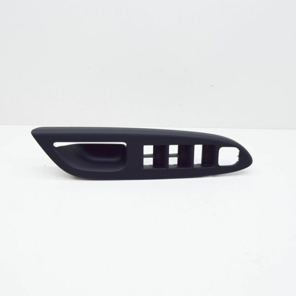 1Q2867372C81U - NEW VW EOS FRONT RIGHT DOOR HANDLE SHELL UPPER PART RHD 1Q2867372C81U ORIGINAL