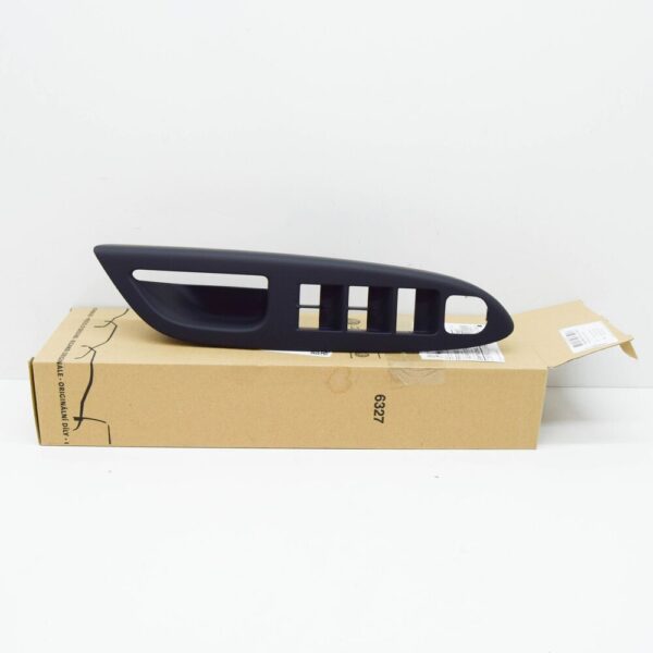 1Q2867372C81U - NEW VW EOS FRONT RIGHT DOOR HANDLE SHELL UPPER PART RHD 1Q2867372C81U ORIGINAL