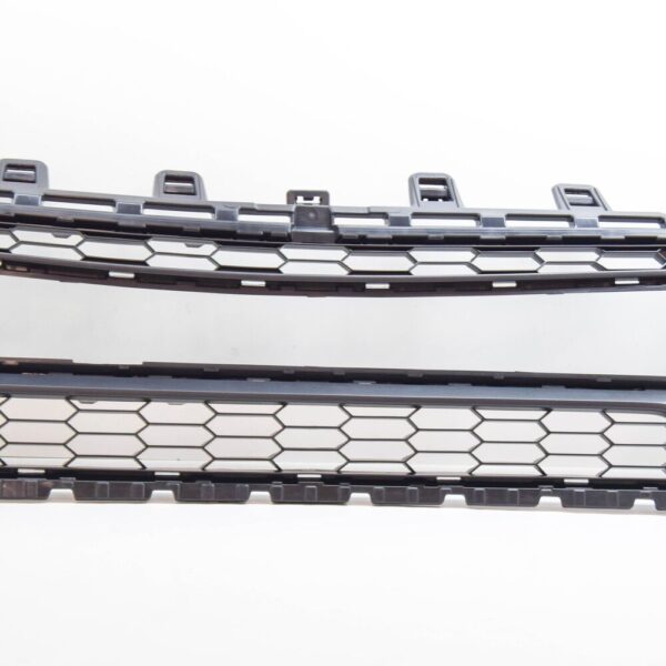 1S0853677G9B9 - VOLKSWAGEN UP Front Bumper Lower Vent Grille 1S0853677G9B9 NEW