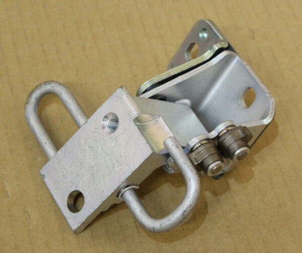 1T0833412C - NEW VOLKSWAGEN TOURAN 1T REAR RIGHT DOOR LOWER HINGE 1T0833412C