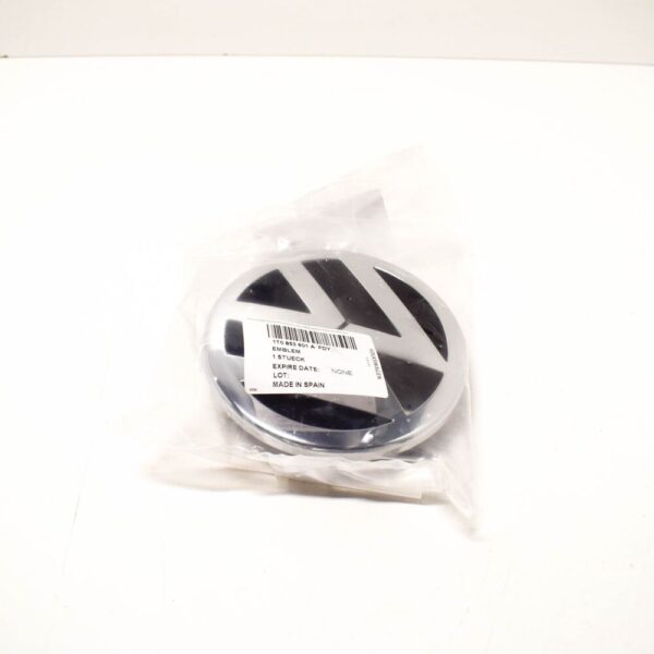 1T0853601A - Volkswagen Golf V Front Grill Badge Emblem 1T0853601AFDY New Genuine