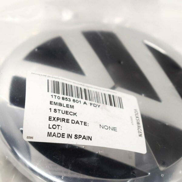 1T0853601AFDY - VOLKSWAGEN GOLF V FRONT GRILL BADGE EMBLEM 1T0853601AFDY 2008 NEW