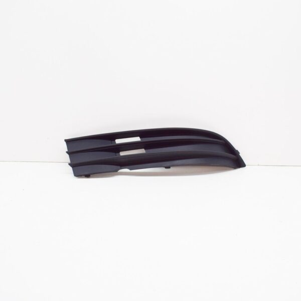 1T0853666J9B9 - NEW VOLKSWAGEN TOURAN 1T FRONT BUMPER RIGHT GRILLE 1T0853666J9B9 2008