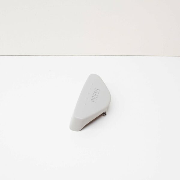 1Y0871413A - NEW VOLKSWAGEN BEETLE CABRIOLET 1J SOFT TOP BUTTON 1Y0871413AY20
